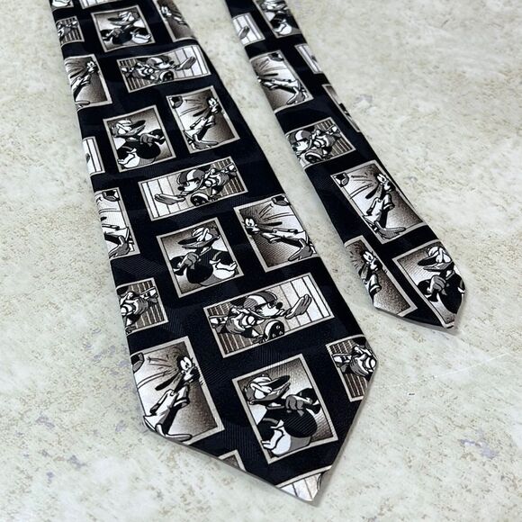 Mickey Unlimited Sports Tie! Perfect for Coach! - Picture 1 of 5